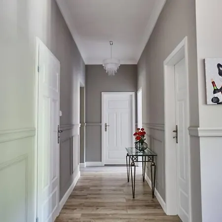 Apartment Bezowy De Lux Dla 4 Osob Katowice Chorzow