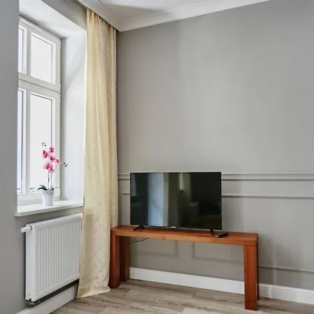 Bezowy De Lux Dla 4 Osob Katowice Apartment