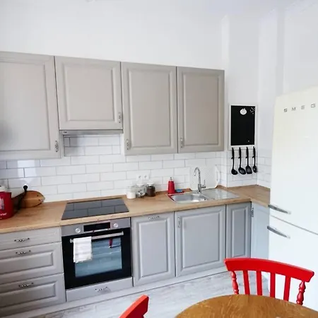 Bezowy De Lux Dla 4 Osob Katowice Apartment *